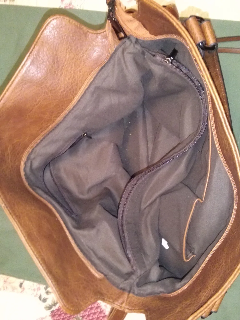Source Unknown Tan Brown Faux Leather Shoulder Bag with Dual Zips